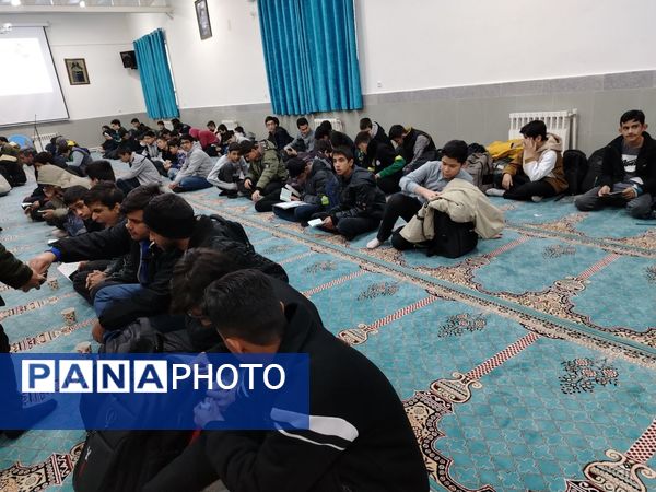 جشن میلاد حضرت زهرا (س) در دبیرستان شهید بهشتی 