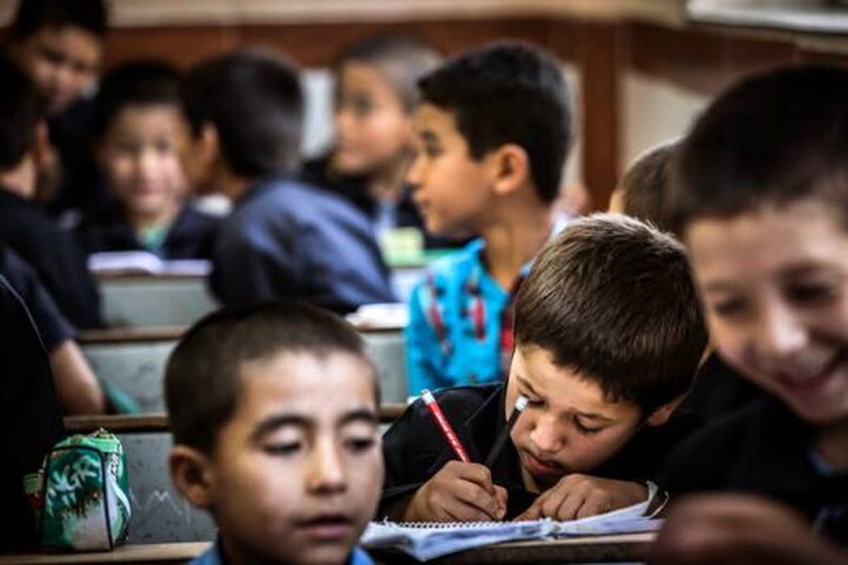 آغاز کلاسهای آمادگی زبانی رایگان برای نوآموزان مناطق دوزبانه و کمتربرخوردار همزمان با هفته دولت