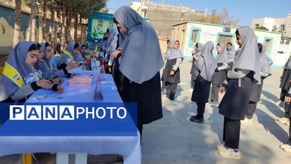 انتخابات شورای دانش آموزی در دبیرستان نمونه دولتی مهرورزان خواف