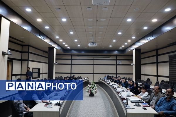 نشست هم‌اندیشی دانش‌آموز خبرنگاران پانا با معاون امنیتی و انتظامی استانداری خراسان رضوی 