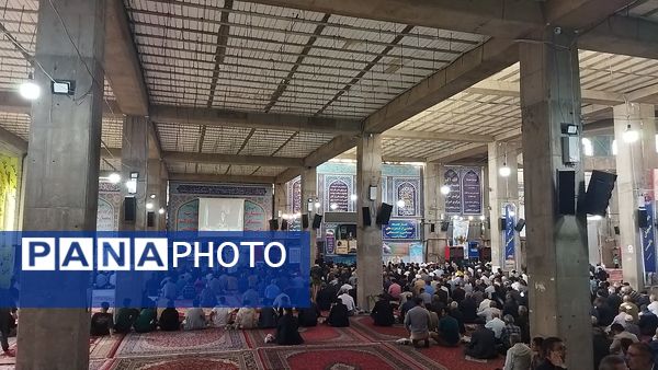 برگزاری نماز جمعه در آغاز هفته بسیج دانش آموزی با حضور دانش آموزان بسیجی نیشابور