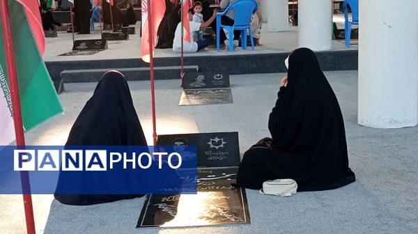محفل انس با قرآن و یادواره «شهید احمد محمد مشلب» در شهر بن