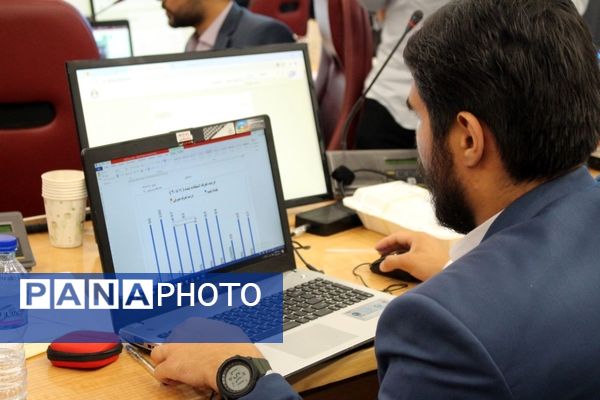 اتاق کنترل وضعیت ستاد انتخابات شهر مشهد