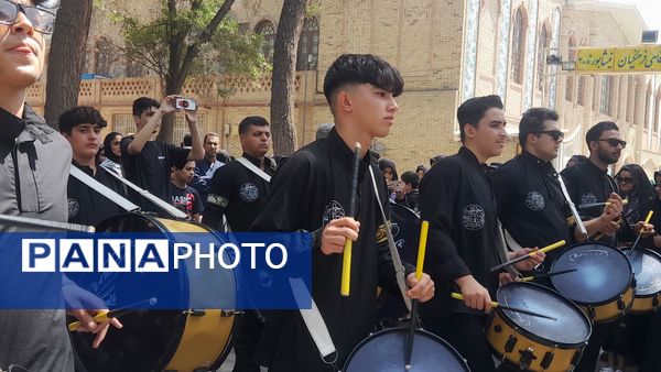 پیاده‌روی جاماندگان اربعین با حضور پرشور مردم حسینی نیشابور