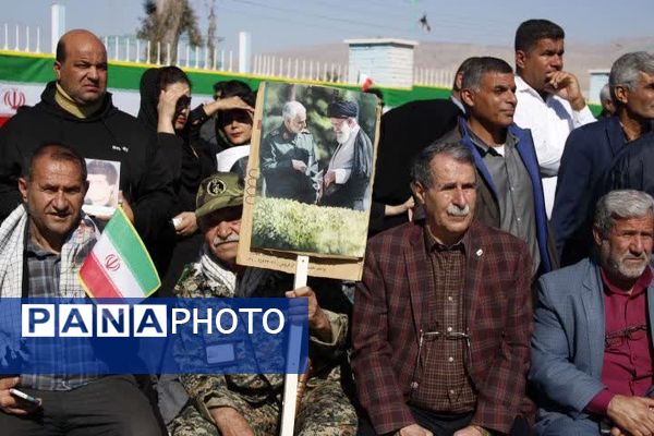 حضور پرشور دانش‌آموزان گچساران در راهپیمایی ۲۲ بهمن