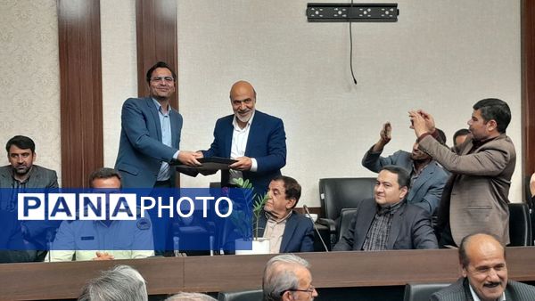 نشست ویژه شورای اداری شهرستان تربت حیدریه به مناسبت هفته معلم 