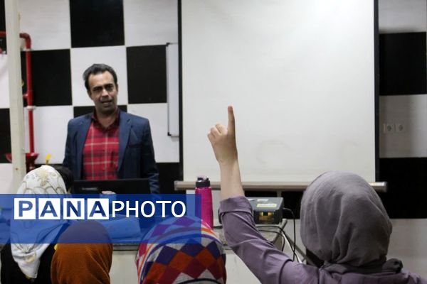 کارگاه علمی دانشآموزی زیست محیطی یزد