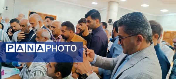 برپایی میز خدمت ادارات در مصلای نماز جمعه شهرستان محمودآباد