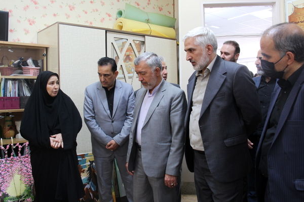 بازدید از کارگاه های کارآموزی- کارورزی در هنرستان بصیرت