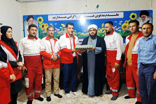  دیدار رئیس و کارکنان جمعیت هلال احمر با امام جمعه مارگون