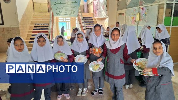 برگزاری روز جهانی تخم‌مرغ در دبستان دخترانه شهید جمیله کریمی شهرستان زارچ 