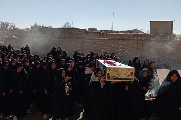 یاد شهید گمنام، چراغ راه دانش‌آموزان وردنجانی 