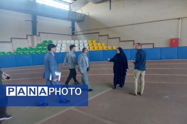 نظارت بر پیشرفت بازسازی مجموعه ورزشی محمد حسین ثمری در ملارد
