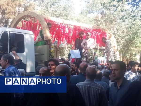 تشییع باشکوه پیکر شهدای مبارزه با اسرائیل در کاشان