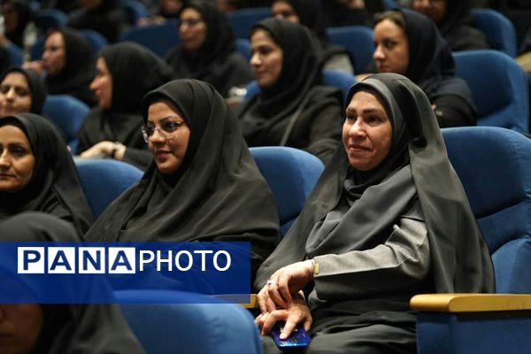 آیینه‌ تلاش کارمندان دانشگاه فردوسی مشهد