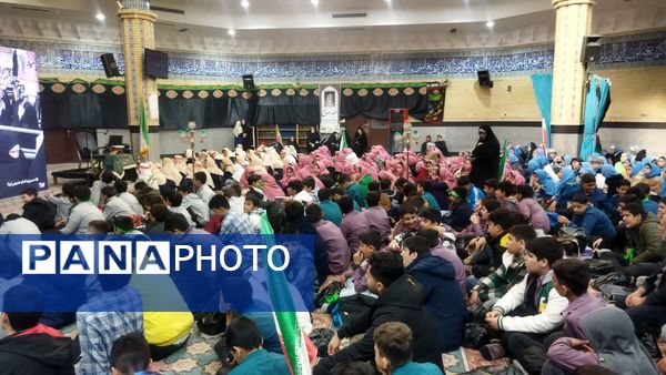محفل انس با قرآن به مناسبت هفته بسیج در ملارد