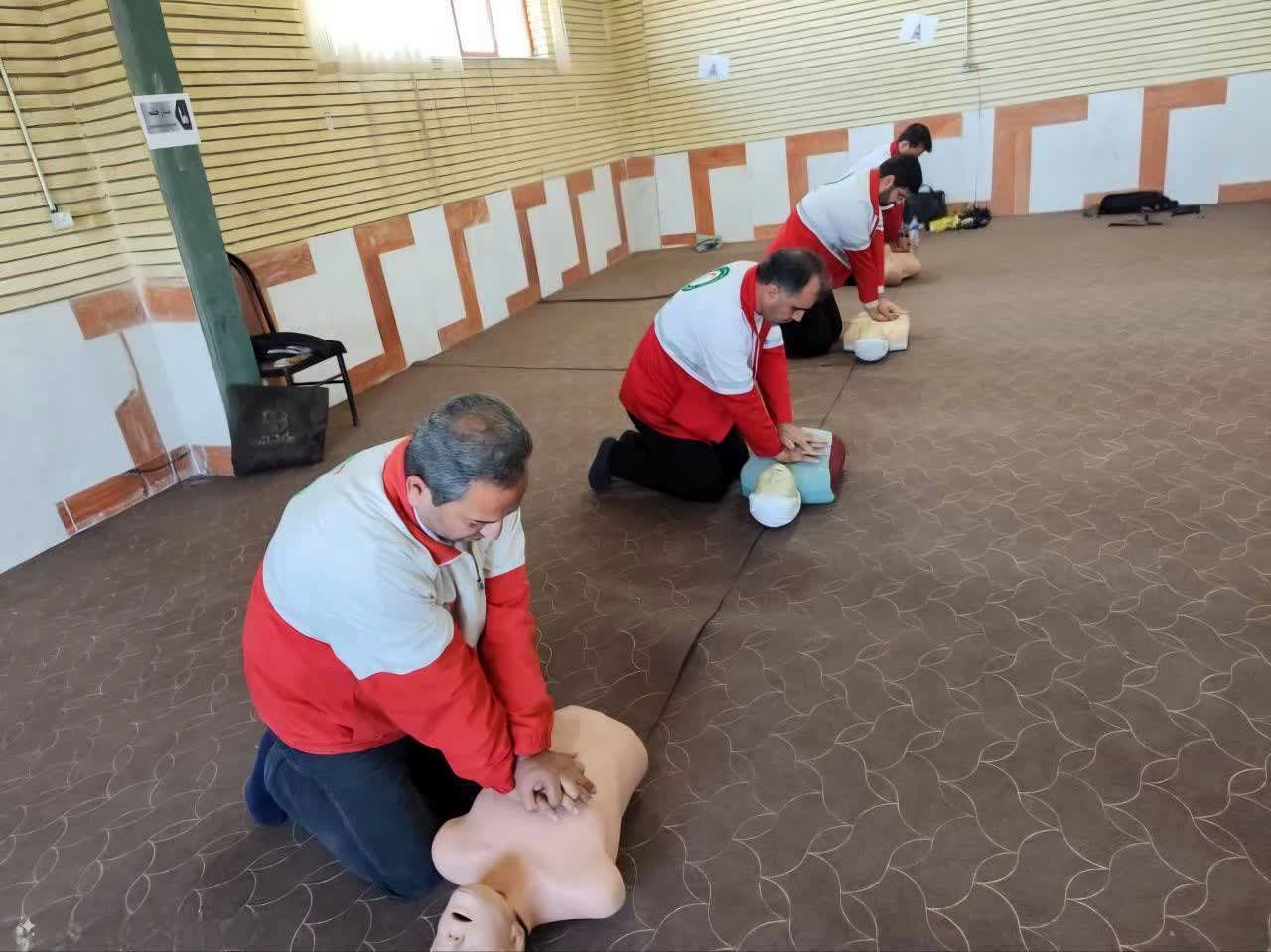 62 مانکن به واحدهای آموزش هلال‌احمر خوزستان اختصاص یافت