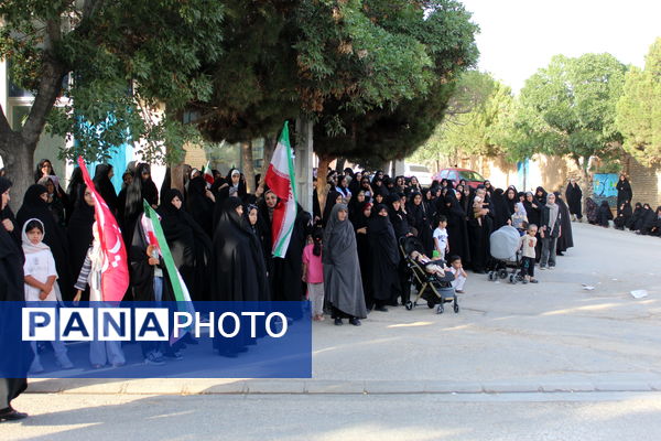 اجتماع خودجوش حمایت از مدافعان میهن در شهر درق