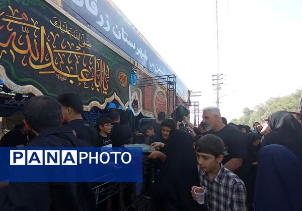 تجمع عاشقان حسینی در پیاده‌روی جاماندگان اربعین 