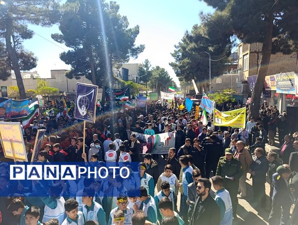 فریاد استقلال و آزادی در طنین ۱۳ آبان در تربت حیدریه