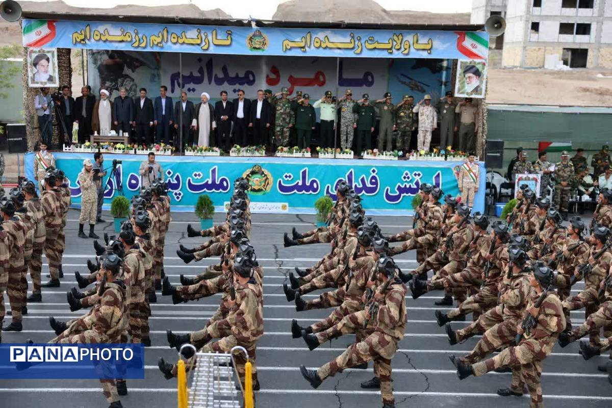 مراسم گرامیداشت روز ارتش در بیرجند 