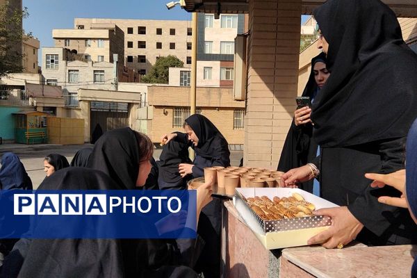 برگزاری جشن به مناسبت هفته دفاع مقدس و میلاد سیدالکریم در ناحیه یک شهرری 