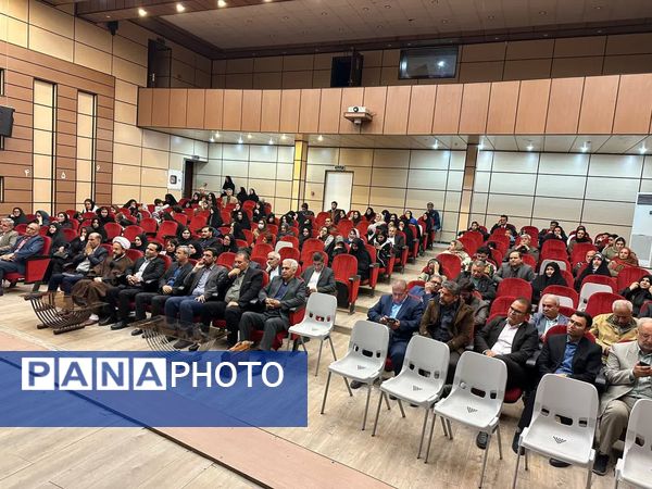  رونمایی از چهار کتاب در شب شعر خلیل‌آباد