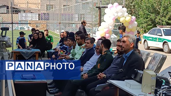  افتتاح زمین چمن پروژه میدان همدلی در کانون کوثر ناحیه ۴ کرج