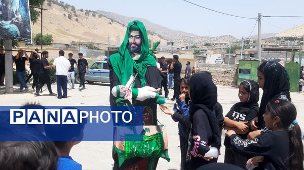 عزاداران حسینی، خیابان‌ها را غرق لبیک یا حسین کردند