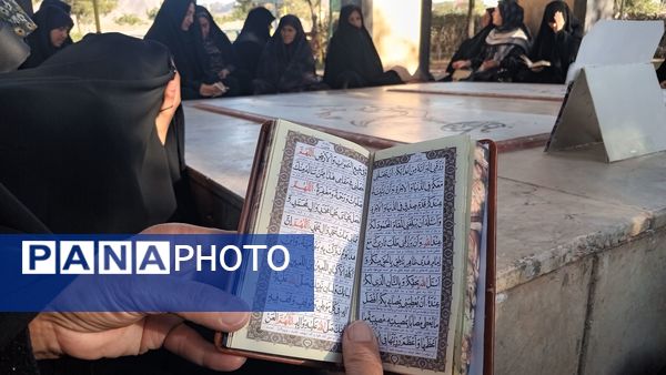 قرائت زیارت عاشورا در مزار شهدای گمنام شهر رباط‌سنگ 