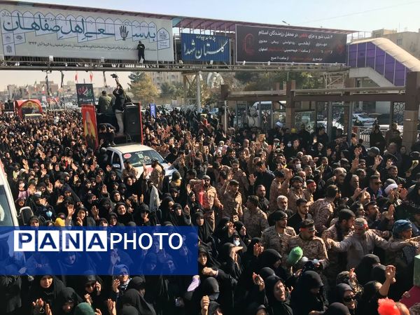 اجتماع بزرگ عزاداران حضرت زهرا(س) همزمان با تشییع شهیدان گمنام دفاع مقدس