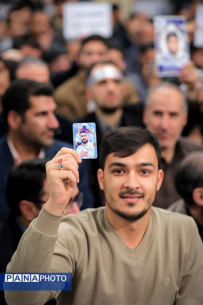 دیدار خانواده شهدای اقتدار با رهبر انقلاب در روز میلاد امیرالمومنین علیه‌السلام