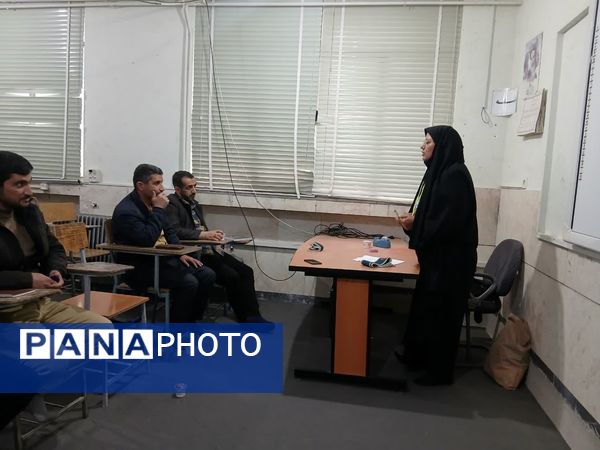 برگزاری دوره‌ مربیان پیشتاز کاردان در ابرکوه