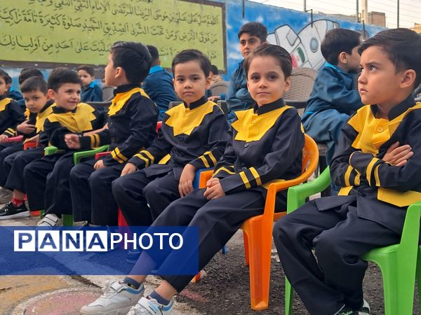 دانش آموزان در آغوش مدرسه