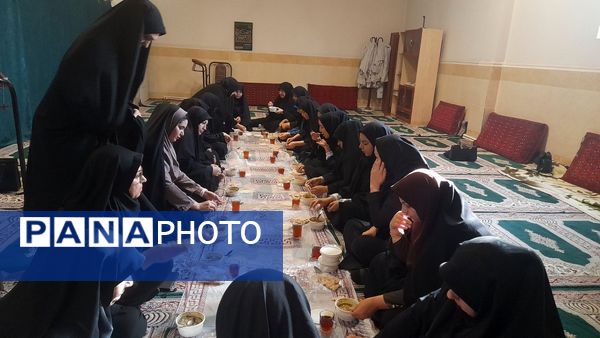 برگزاری مراسم زیارت عاشورا در اداره‌ آموزش و پرورش ناحیه ۴ کرج
