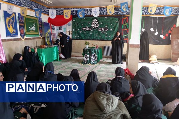 هیئت شهرستانی به مناسبت شهادت حضرت زهرا(س) در دبیرستان حضرت معصومه(س) شهرستان فیروزکوه