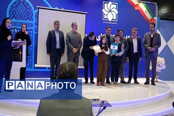 رقابت دانش‌آموزان ایده پرداز و پژوهشگر در رویداد دانش‌آموزی تین پلاس استان اردبیل 