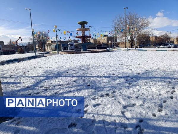 رقص دانه‌های برف بر بام‌های سفیددشت