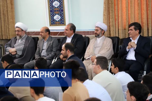 آیین نواخته شدن زنگ نماز در مدارس آذربایجان شرقی با حضور معاون آموزش متوسطه وزارت آموزش و پرورش