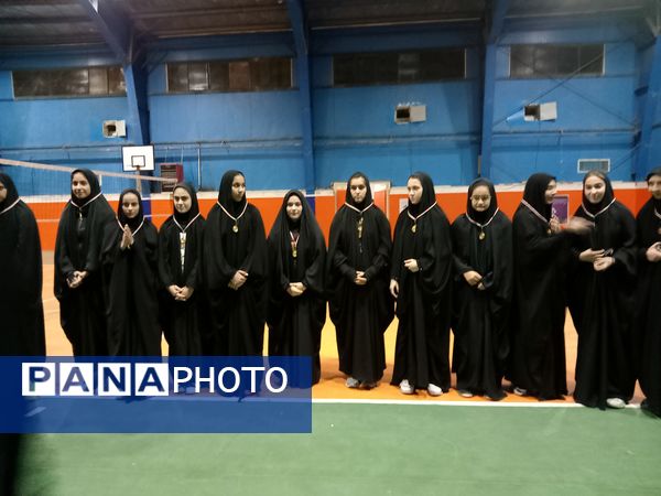 بازدید مربیان کشوری والیبال از باشگاه نرجس شهر جعفریه قم