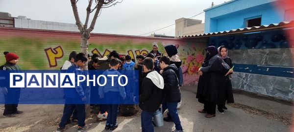 کاشت نهال در دبستان پسرانه مبین شیروان