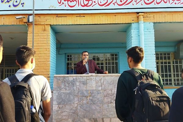 گرامیداشت هفته سلامت روان در دبیرستان شاهد ابوذر غفاری 