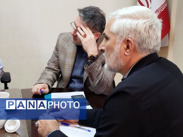 جلسه بررسی و تصمیم گیری در خصوص آزمون مجدد هدایت تحصیلی در مشهد