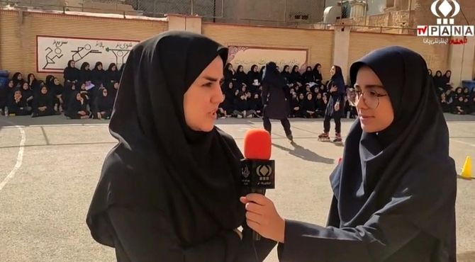 شور ورزشی دانش‌آموزان دبیرستان حضرت فاطمه(س) قم