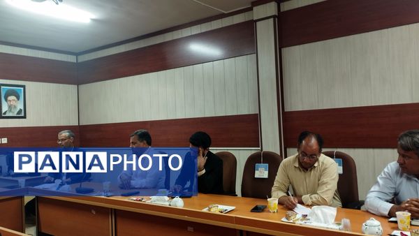 نشست شورای اداری آموزش و پرورش در خلیل آباد 