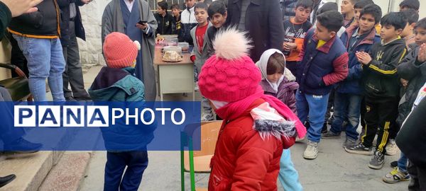 برگزاری جشن مبعث در دبیرستان شهید مصطفی خمینی و دبستان ۱۲ فروردین کارخانه قند شیروان