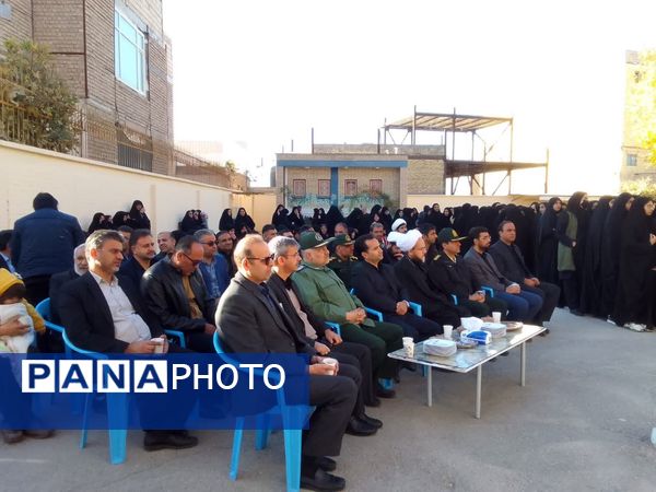 دبیرستان دخترانه حضرت معصومه سلام الله علیها میزبان پیکر شهید گمنام 