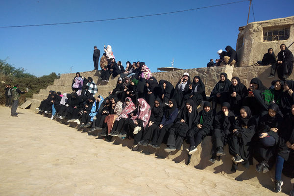 اردوی راهیان نور دختران دانش‌آموز قم