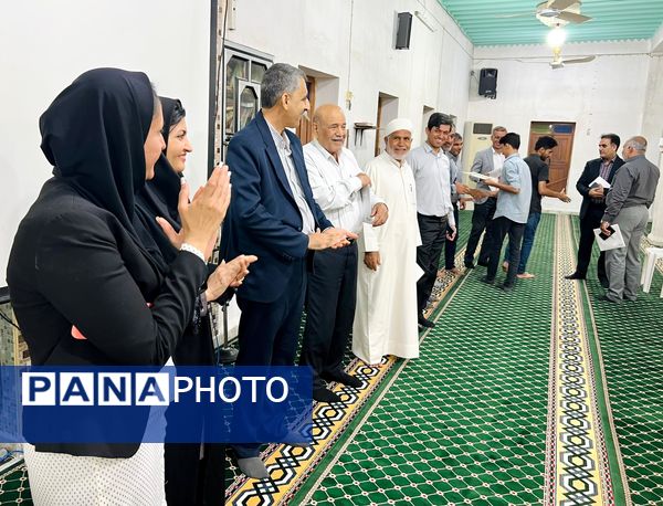 مراسم تجلیل از فرهنگیان بندر گروگ سیریک