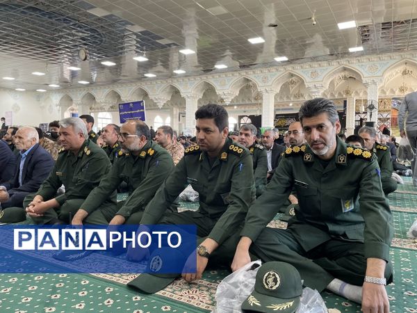 نمازجمعه با عطر شهید گمنام جان گرفت